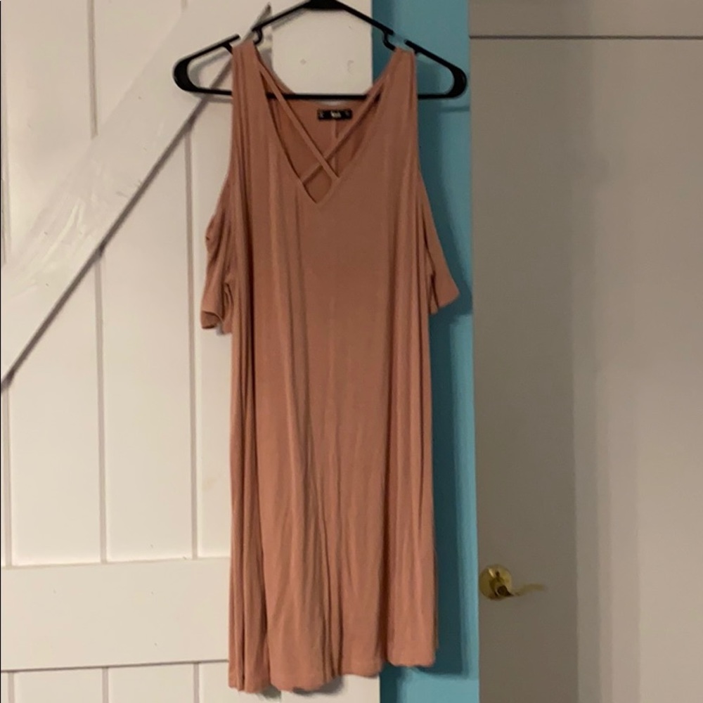 Off the shoulder cross cross dress